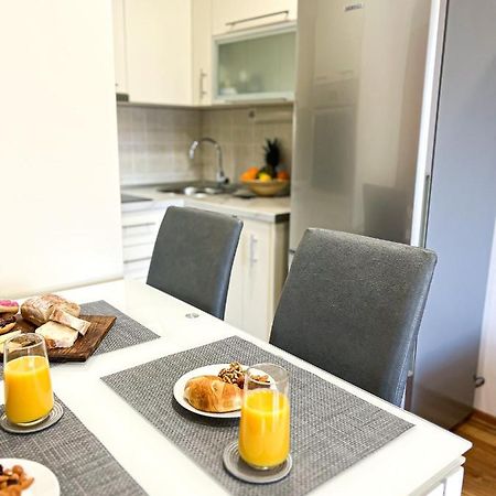 Holiday Star Apartment โตรกีร์ ภายนอก รูปภาพ