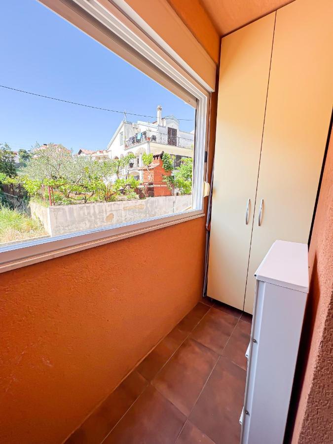 Holiday Star Apartment โตรกีร์ ภายนอก รูปภาพ