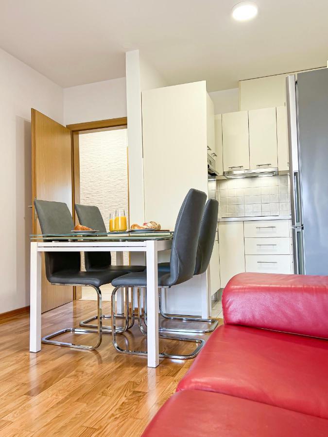 Holiday Star Apartment โตรกีร์ ภายนอก รูปภาพ